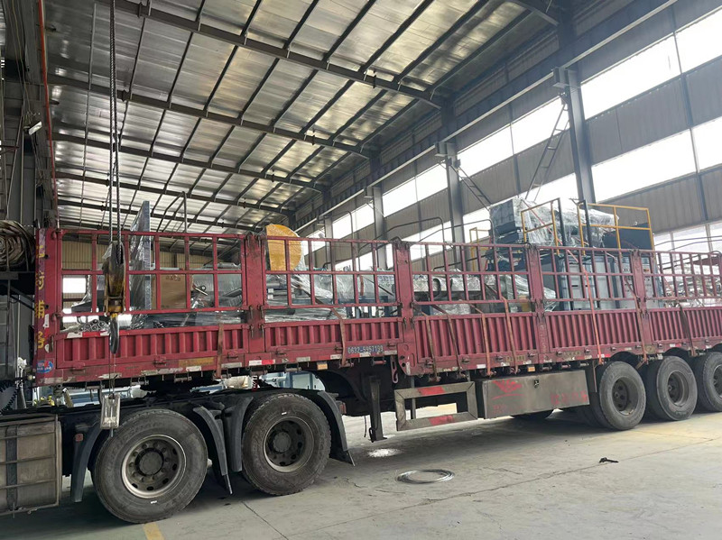 Comrise dobbelt Peak Steel Wire Winding Pipe Machine 300-1200mm skib til Yunnan.